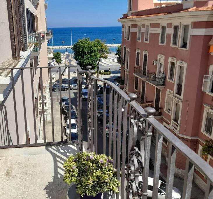 Casa Jole, Appartamento In Centro Bari Exteriér fotografie